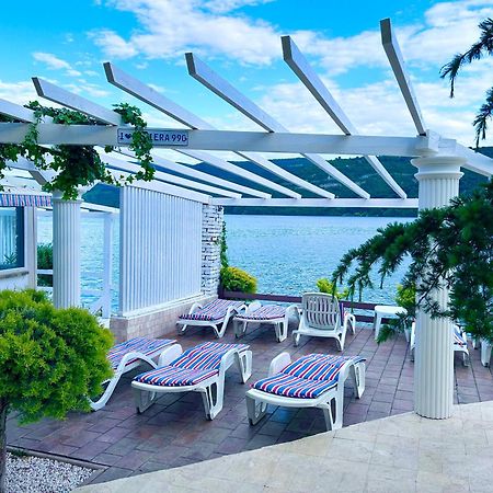 Ieşelniţa Riviera 990 - Resort & Restaurant מראה חיצוני תמונה