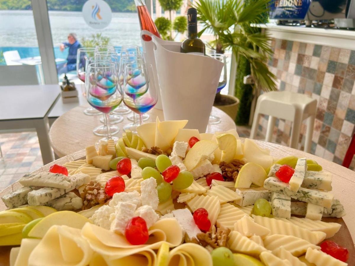 Ieşelniţa Riviera 990 - Resort & Restaurant מראה חיצוני תמונה