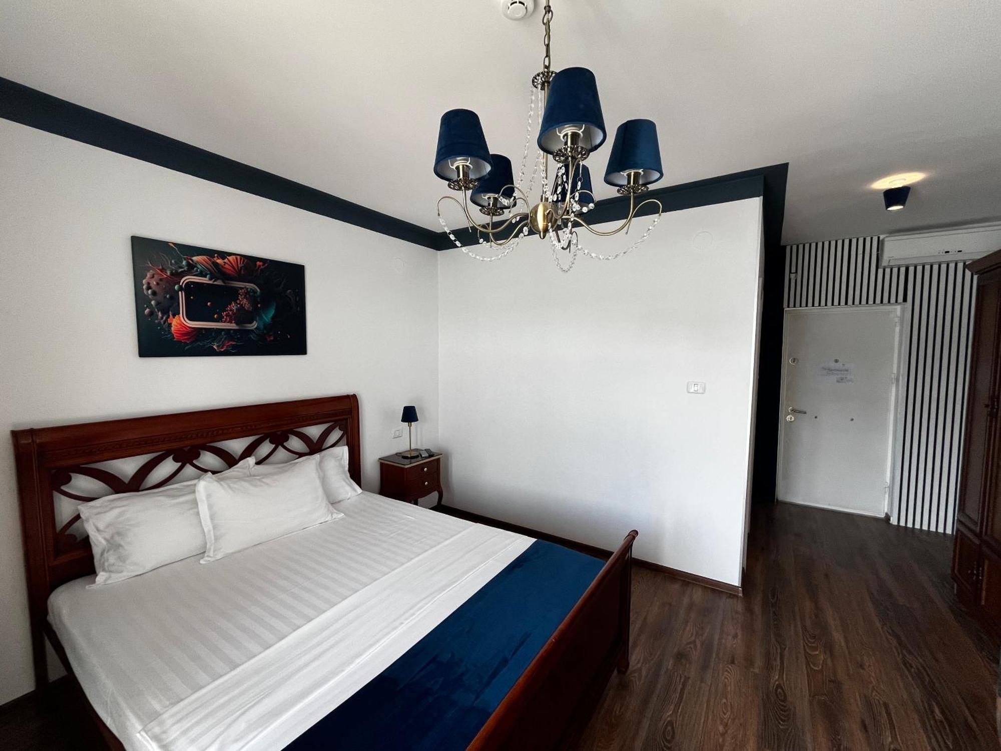 Ieşelniţa Riviera 990 - Resort & Restaurant מראה חיצוני תמונה