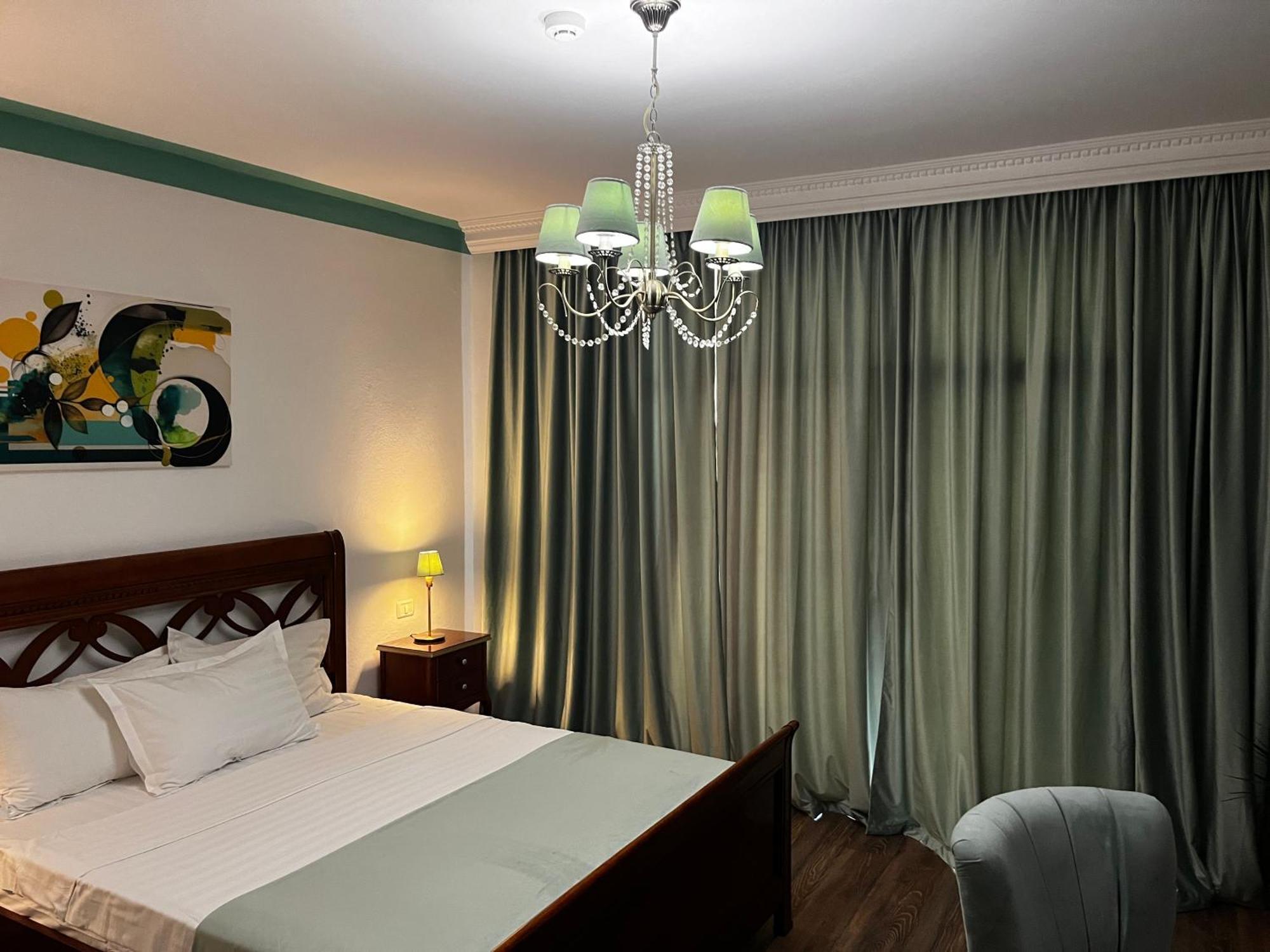 Ieşelniţa Riviera 990 - Resort & Restaurant מראה חיצוני תמונה