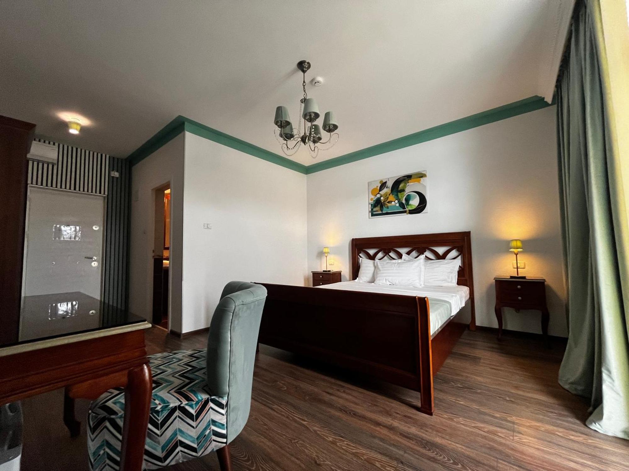 Ieşelniţa Riviera 990 - Resort & Restaurant מראה חיצוני תמונה