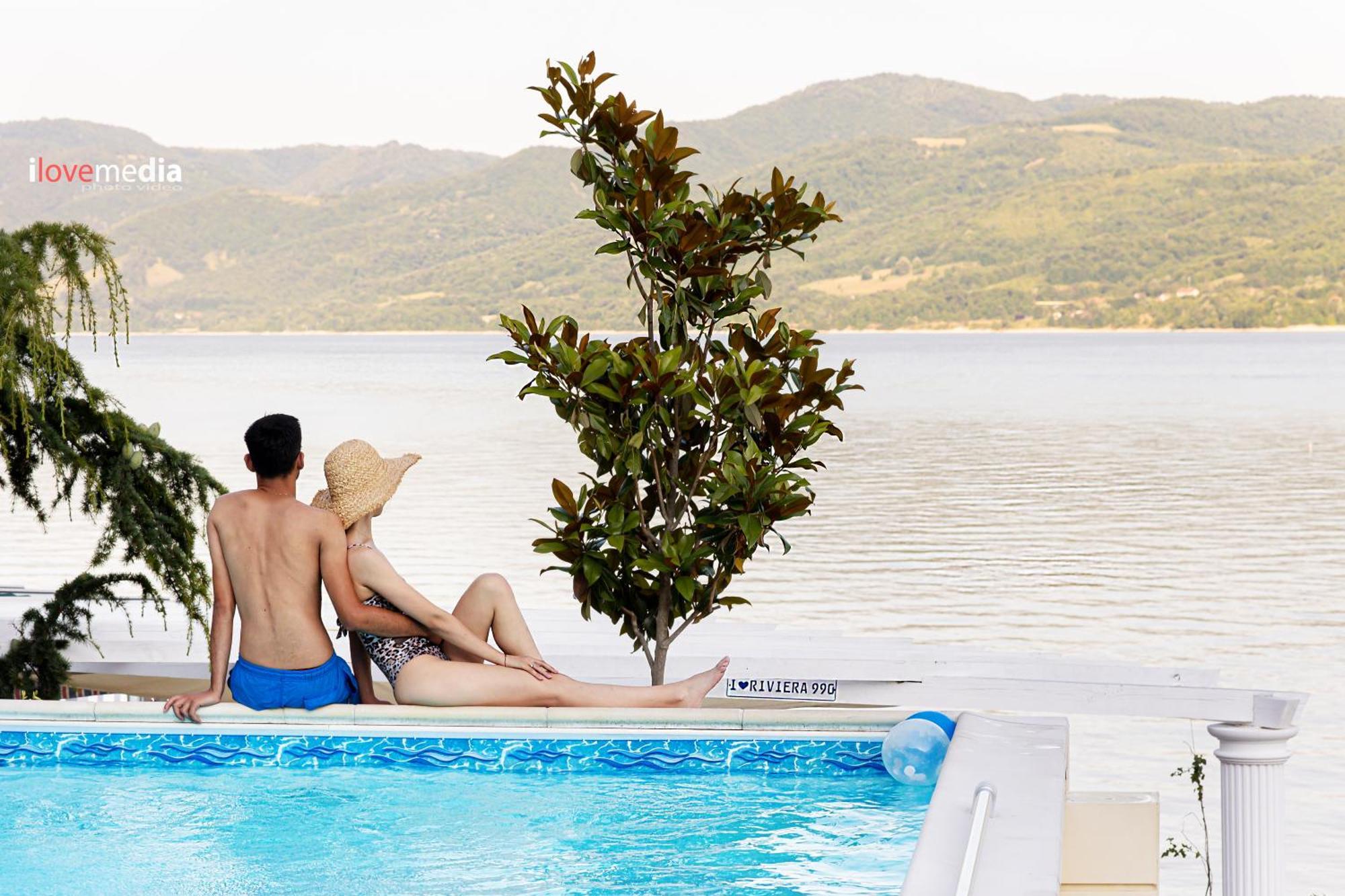 Ieşelniţa Riviera 990 - Resort & Restaurant מראה חיצוני תמונה